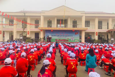 Liên đội Trường Tiểu học Ninh Tiến tổ chức: Ngày hội “Thiếu nhi vui khỏe” và phát động hưởng ứng 7 tuần thi đua cao điểm của thiếu nhi Việt Nam chào mừng kỷ niệm 70 năm Chiến thắng lịch sử Điện Biên Phủ.