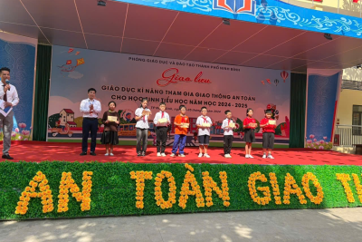 TRƯỜNG TIỂU HỌC NINH TIẾN ĐẠT GIẢI CỜ BA VÀ NHIỀU GIẢI PHỤ TRONG CUỘC GIAO LƯU GIÁO DỤC KĨ NĂNG THAM GIA GIAO THÔNG AN TOÀN THÀNH PHỐ NINH BÌNH NĂM HỌC 2024-2025