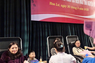 TRƯỜNG TIỂU HỌC NINH TIẾN THAM GIA CHƯƠNG TRÌNH HIẾN MÁU TÌNH NGUYỆN “ GIỌT HỒNG CỐ ĐÔ”