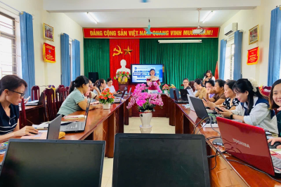 TRƯỜNG TIỂU HỌC NINH TIẾN, PHƯỜNG HOA LƯ TỔ CHỨC SINH HOẠT CHUYÊN MÔN VỀ ỨNG DỤNG CÔNG NGHỆ THÔNG TIN TRONG DẠY HỌC TRỰC TUYẾN.